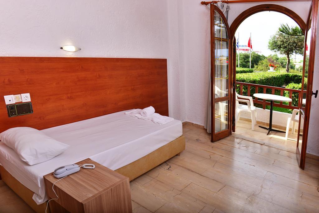 Krits Hotel Херсонисос Екстериор снимка