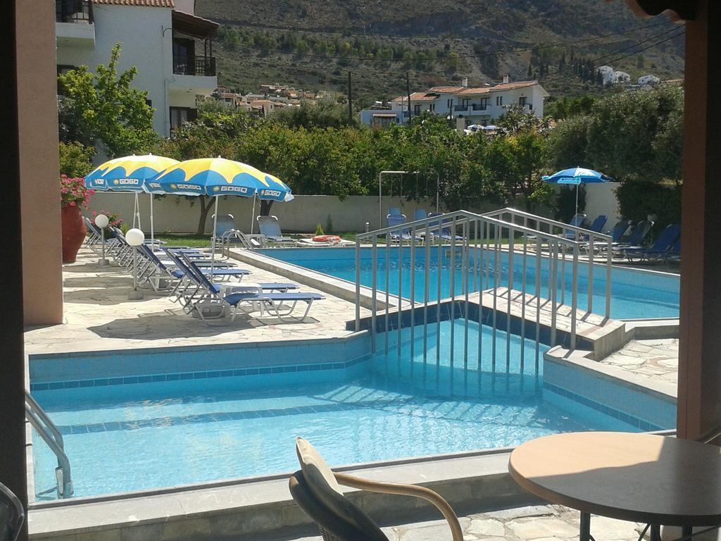 Krits Hotel Херсонисос Екстериор снимка